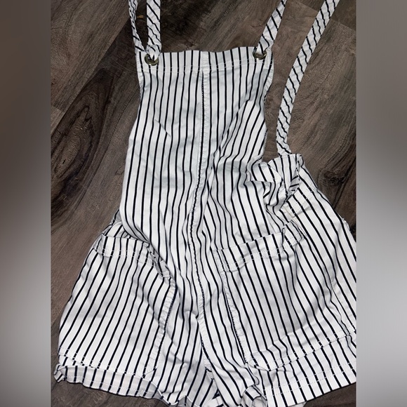 Stripped, shorts overalls - Picture 4 of 9